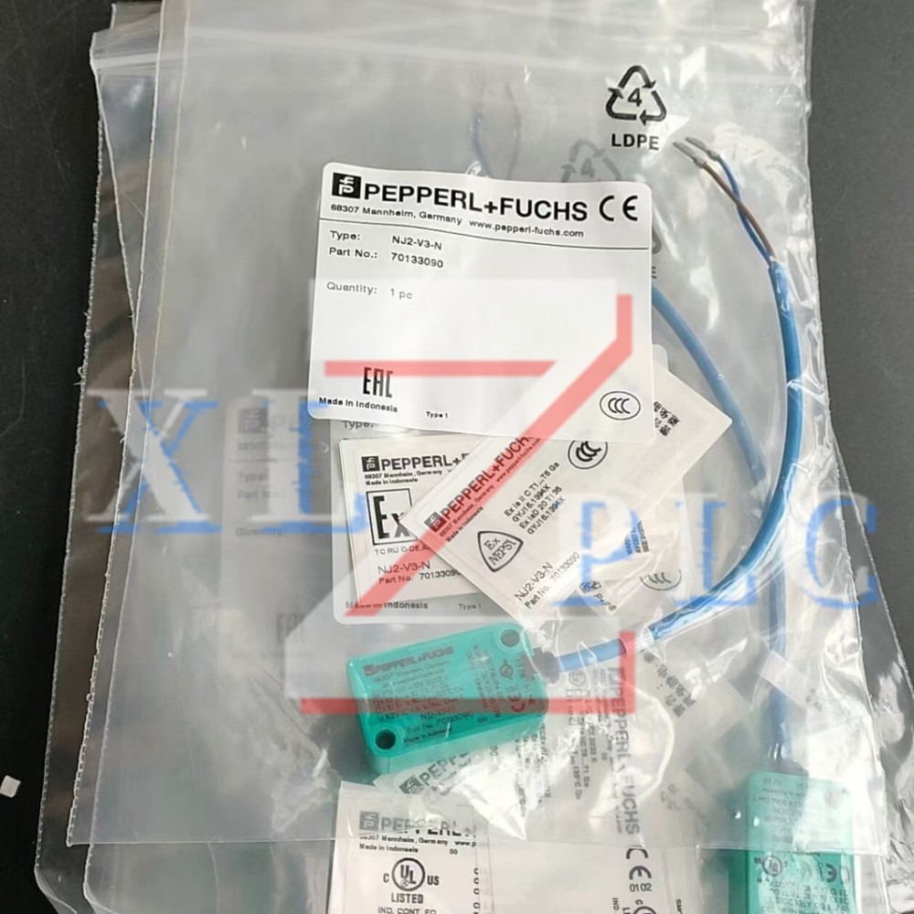 1PCS New PEPPERL+FUCHS NJ2-V3-N Inductive Sensor In Box*