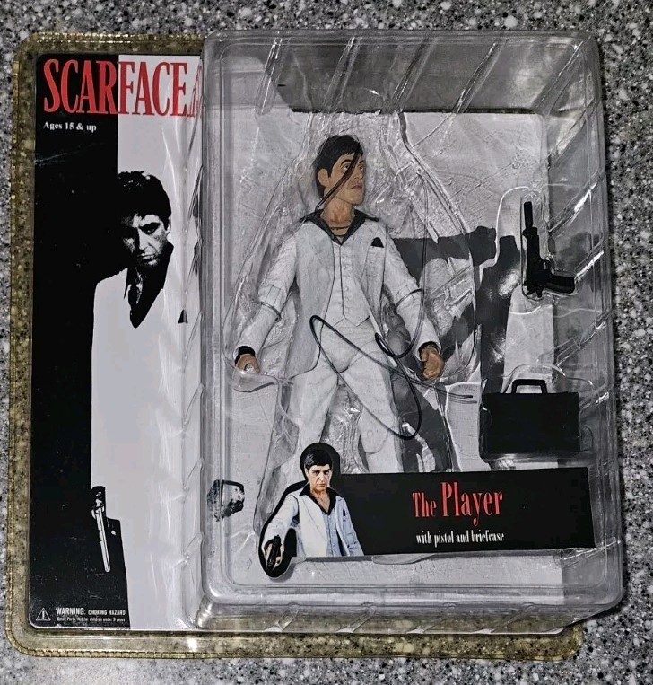AL PACINO SIGNED MEZCO SCARFACE TONY MONTANA THE PLAYER FIGURE NYC BROADWAY JSA