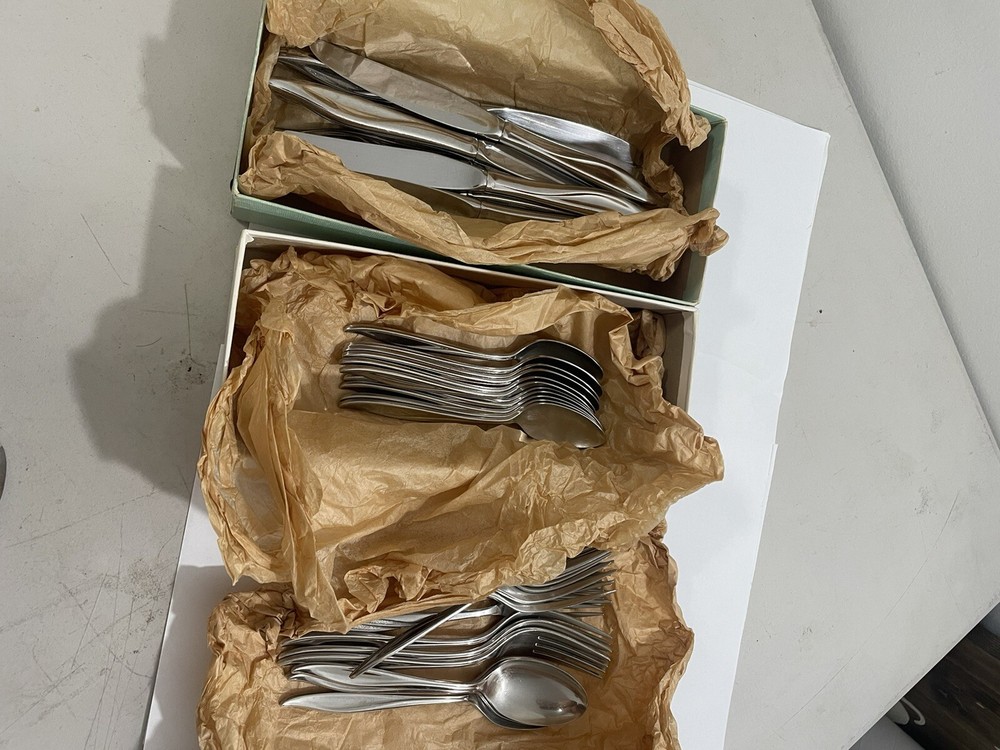 Set of 35 Reed & Barton EVENING MOOD Stainless Flatware