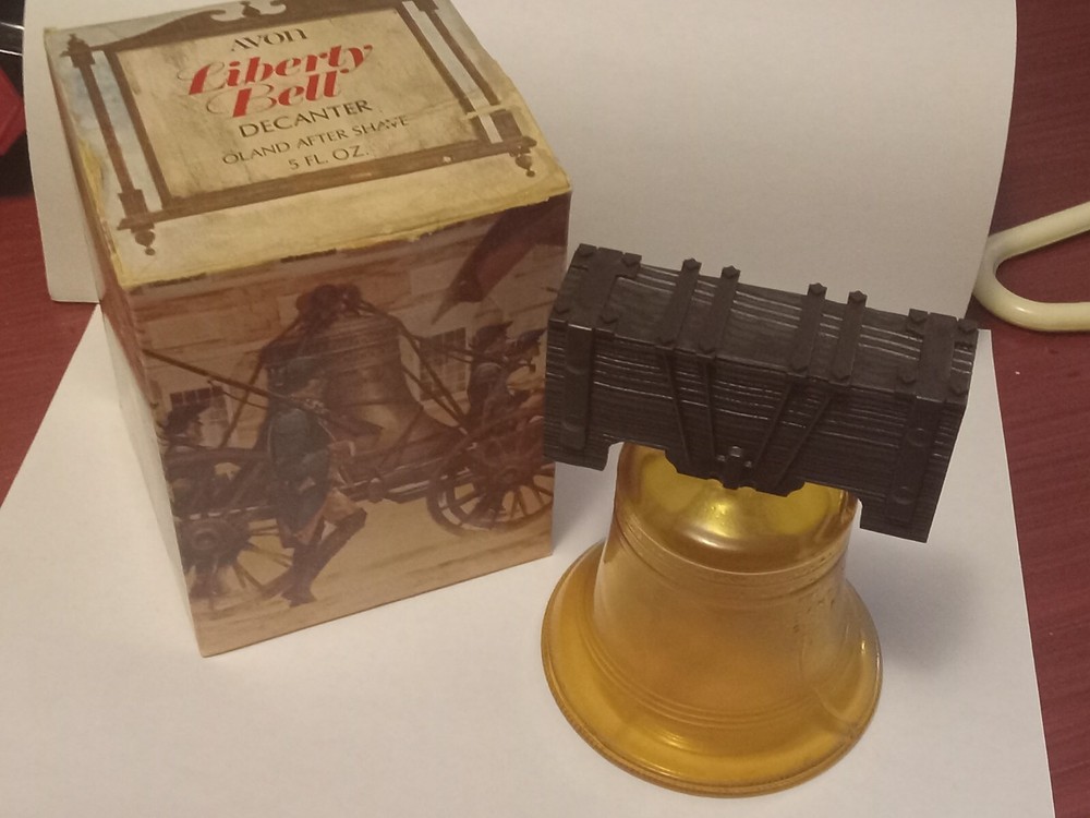 Vintage Avon Liberty Bell Decanter  Oland Aftershave 5 FL Oz Empty With The Box