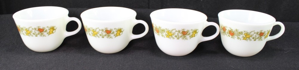 Vintage Pyrex Spice of Life 4 Coffee Cups with Creamer