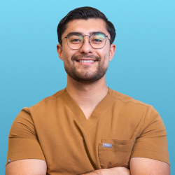 Roberto-team-img Roberto